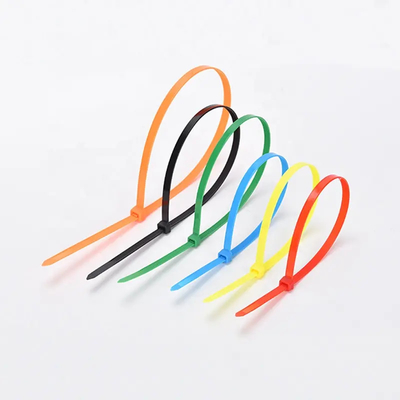 Zipselbst, der Nylonkabelbinder-langlebiges Gut unter Verwendung 3,6 x 100mm der schwarzen weißen multi Farbe zuschließt